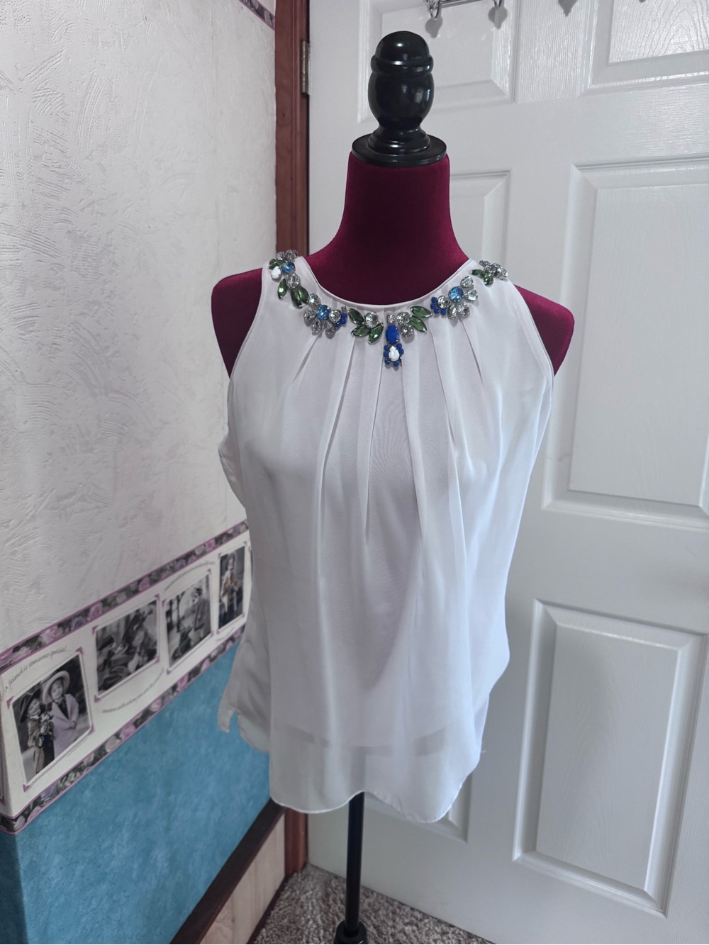White House Black Market Embellished White Sleeveless Top